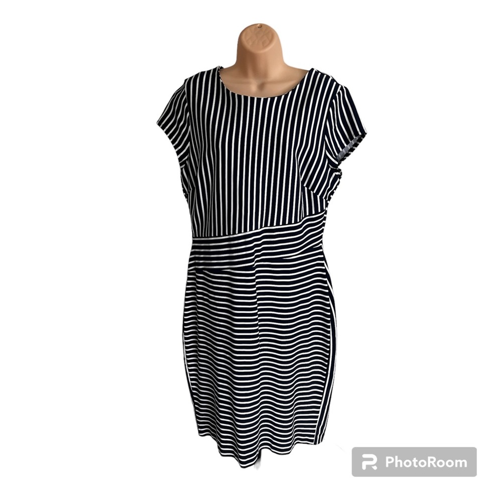 Navy and White Banana Republic Striped Dress. Size 14